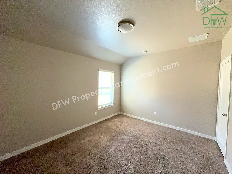 2508 Shakopee St — Photo 10