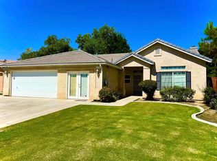 5704 Charleville Ln, Bakersfield, CA 93312