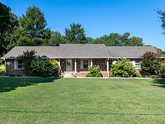 3rd image of 720 Treasury Ln