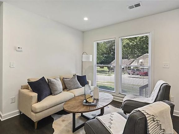 2nd image of 2491 Glendale Cir SE