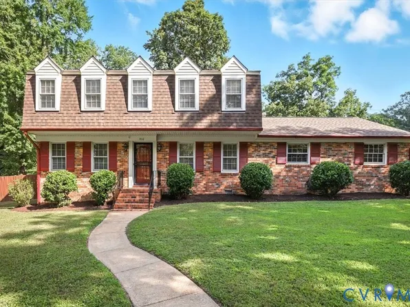 910 Lakewater Dr, Henrico, VA 23229