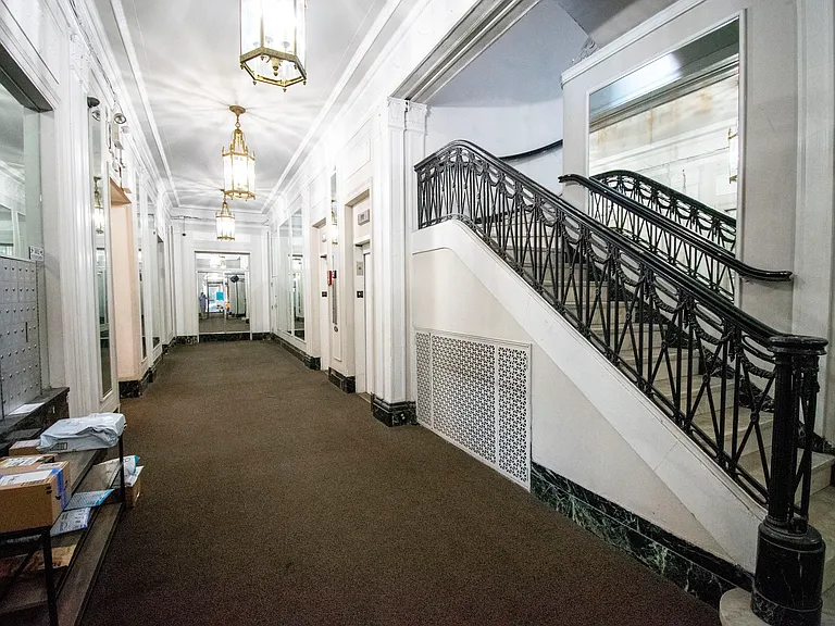 Spacious foyer in classic Chicago architectural style