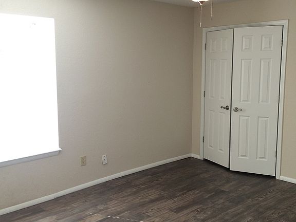 4th image of 1641 N Oakland Ave APT 11
