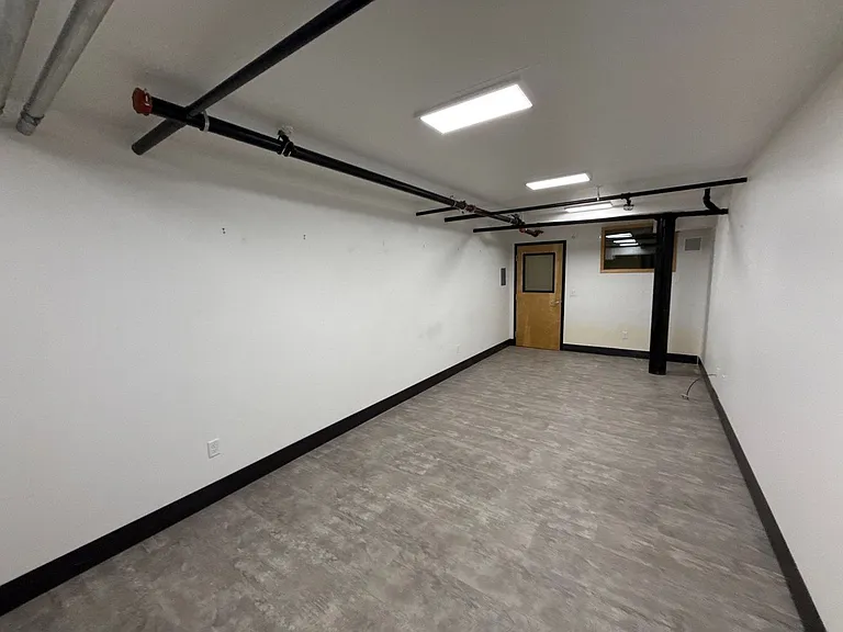 160 Liberty St NE #B34 — Photo 3