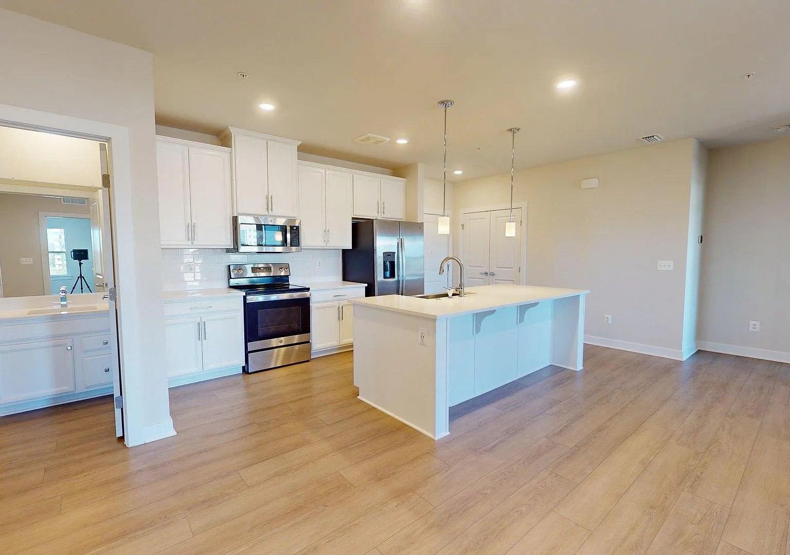 2 bed, 1162 sqft, $2,800 — Photo 4