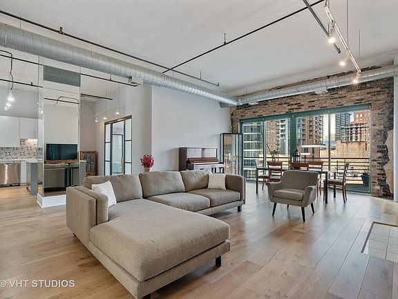 3rd image of 1020 S Wabash Ave APT 7G