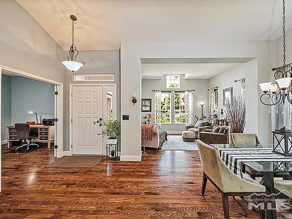 3rd image of 4622 Firtree Ln