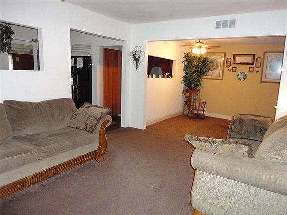 2nd image of 429 Woodmont Dr