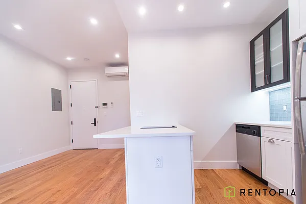 Rented by Rentopia | media 21