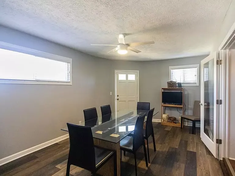 614 Camellia St NE — Photo 36