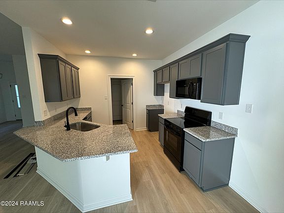 2nd image of 323 Mulholland Ln