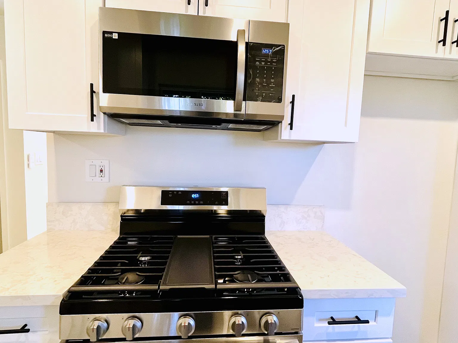 1 bed, 700 sqft, $1,995 — Photo 4