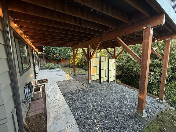 2nd image of 5738 SW Admiral Way