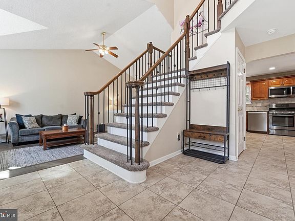 5th image of 29 Harrogate Dr