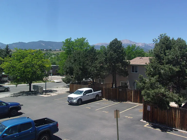 1138 Darby St — Photo 18