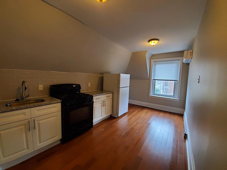 1st image of 501 S 42nd St