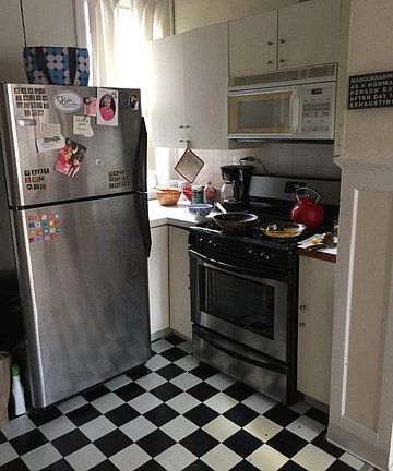 5th image of 911 W Carmen Ave APT 3A