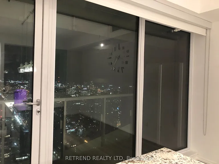 197 Yonge St #4704 — Photo 17