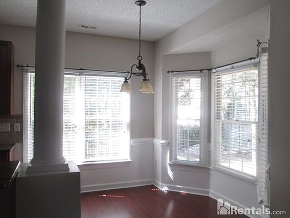 4th image of 6511 Moonlight Ln
