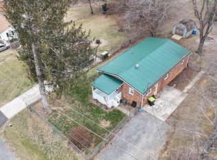 613 Greenview Ct, Pulaski, VA 24301