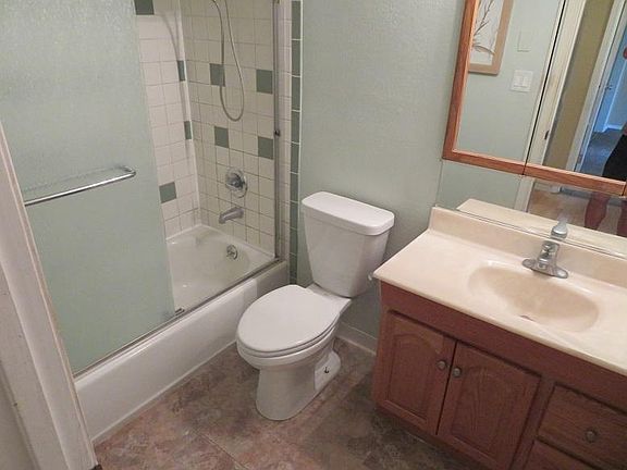 4th image of 6109 Oakgreen Cir