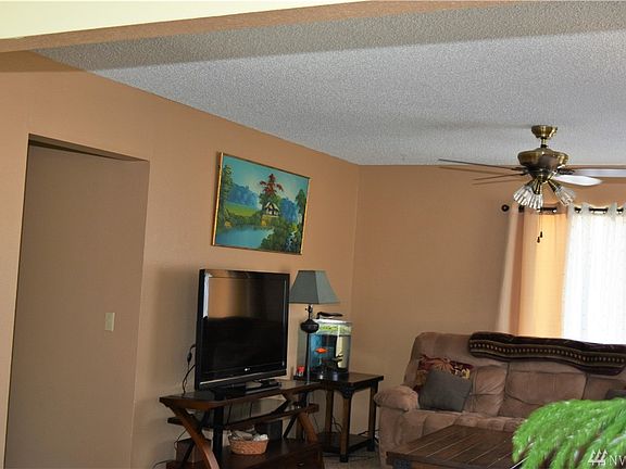 5th image of 1127 Puget St NE