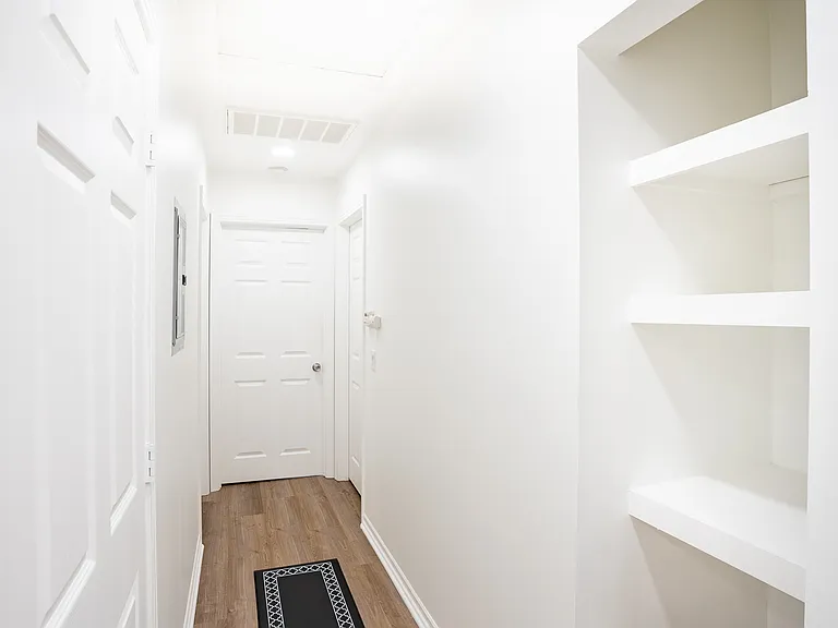 8330 Lilienthal Ave — Photo 8