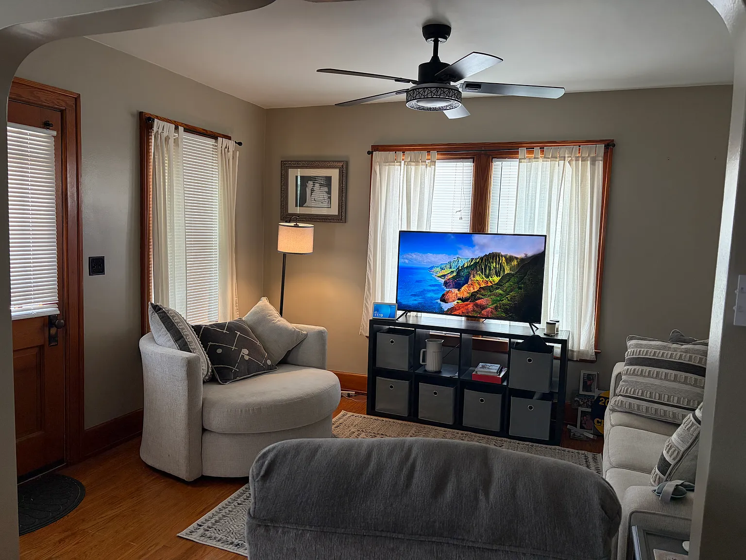 2 bed, 884 sqft, $1,400 — Photo 2