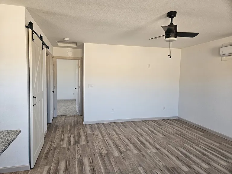 2405 Holly Ave #C — Photo 6