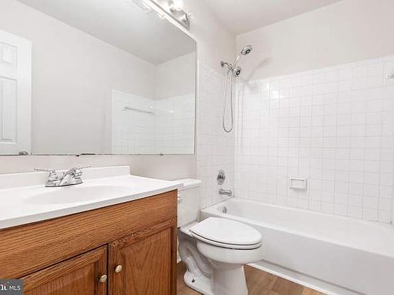 4th image of 10705 Greta Lynn Ct #2