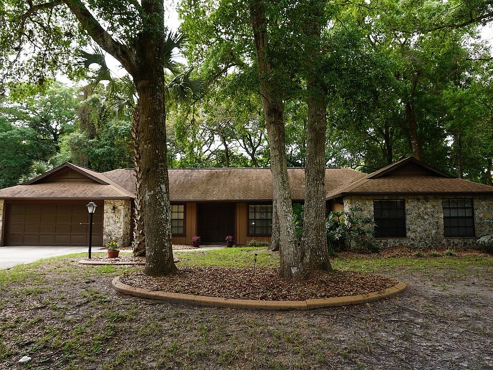 1st image of 6 Forest Oak Dr