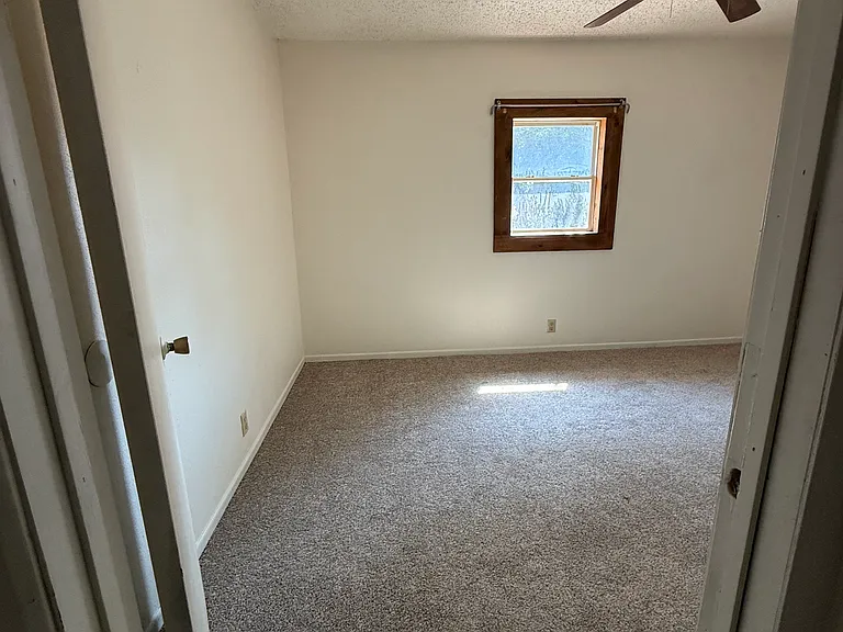 1910 S Mosley Ave #2 — Photo 9