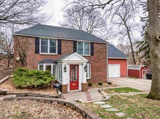 833 River St, Iowa City, IA 52246