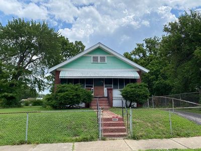 5521 Chestnut Ave, Kansas City, MO, 64130