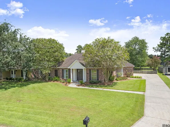 9145 Smoke Rock Dr, Baton Rouge, LA 70817