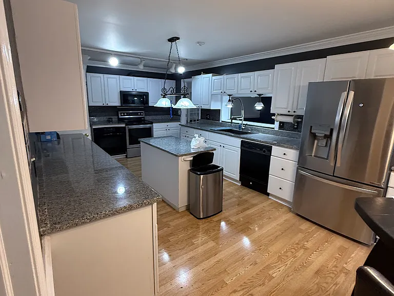 8909 Traditional Dr — Photo 5