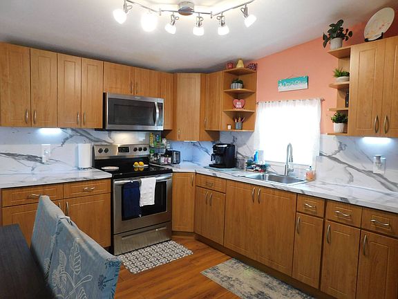 3rd image of 6509 Waikiki Dr #49