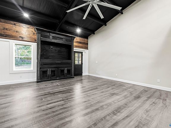 3rd image of 690 County Road 514