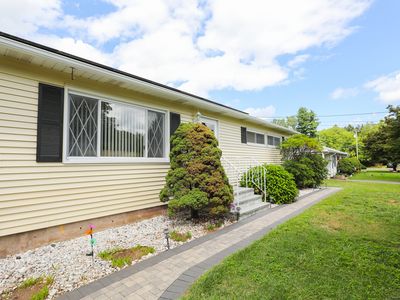 12 London Road, Windsor, CT, 06095