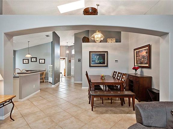 2nd image of 2677 Autumn Creek Cir