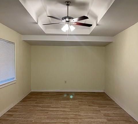 2nd image of 407 W Jones Ave