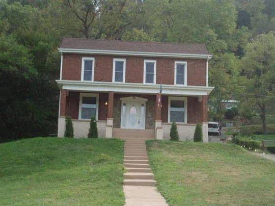 1st image of 2365 W 23rd St