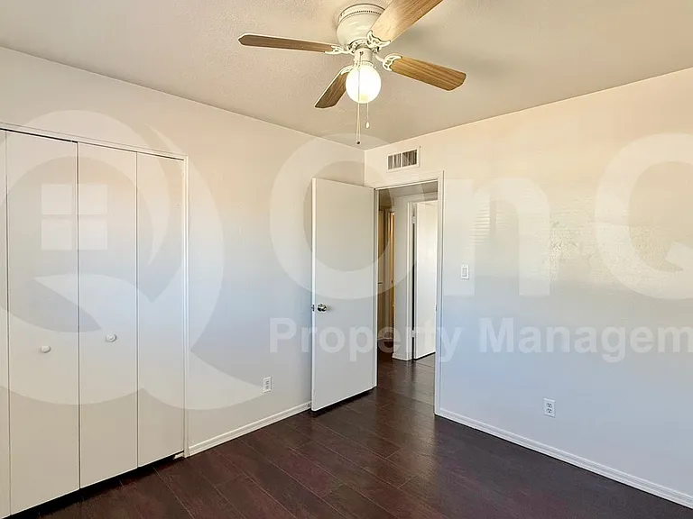 12602 N 21st Ave — Photo 13
