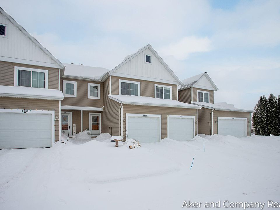 1st image of 3686 Oxford Ct #4