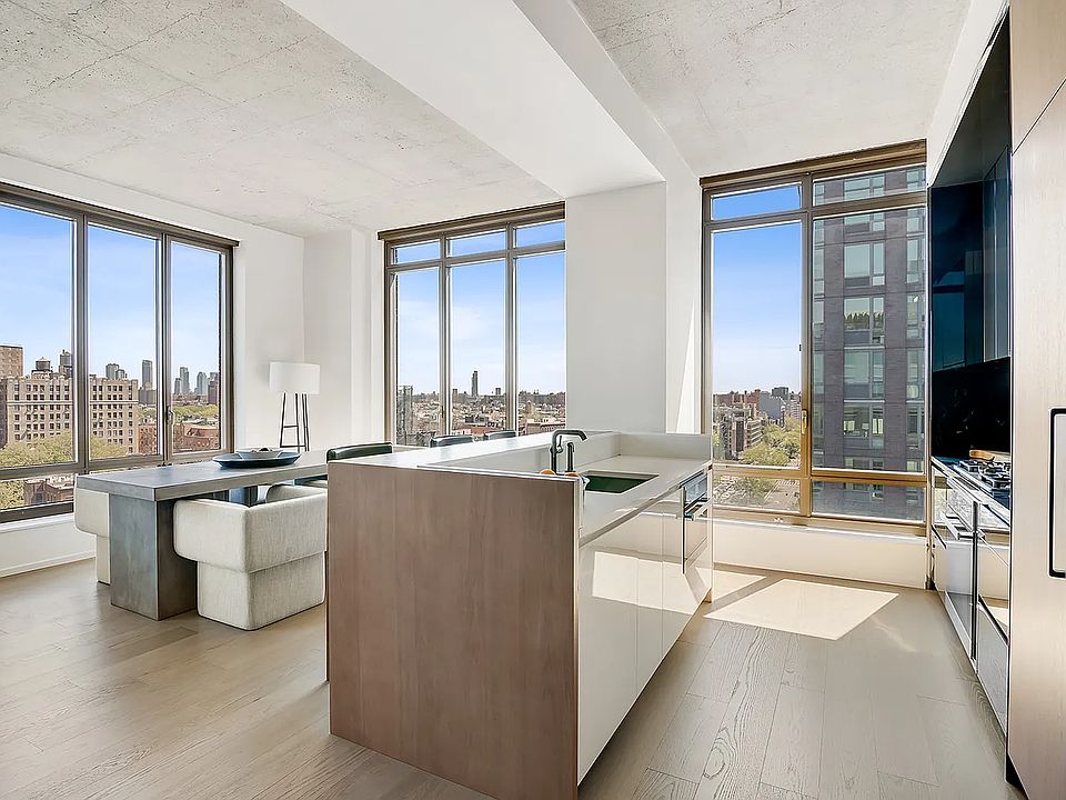 1st image of 196 Orchard St APT 10C