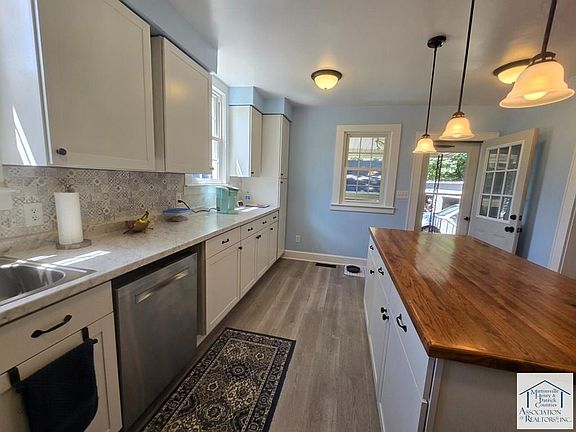 5th image of 354 Hidden Valley Dr
