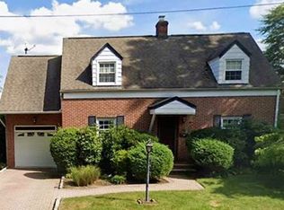 92 Prior Ct, Oradell, NJ 07649