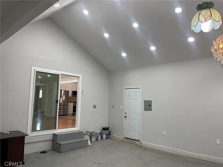 737 N Garsden Ave — Photo 14