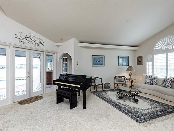 3rd image of 15458 Briarcrest Cir