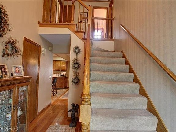 2nd image of 6749 Knollview Dr